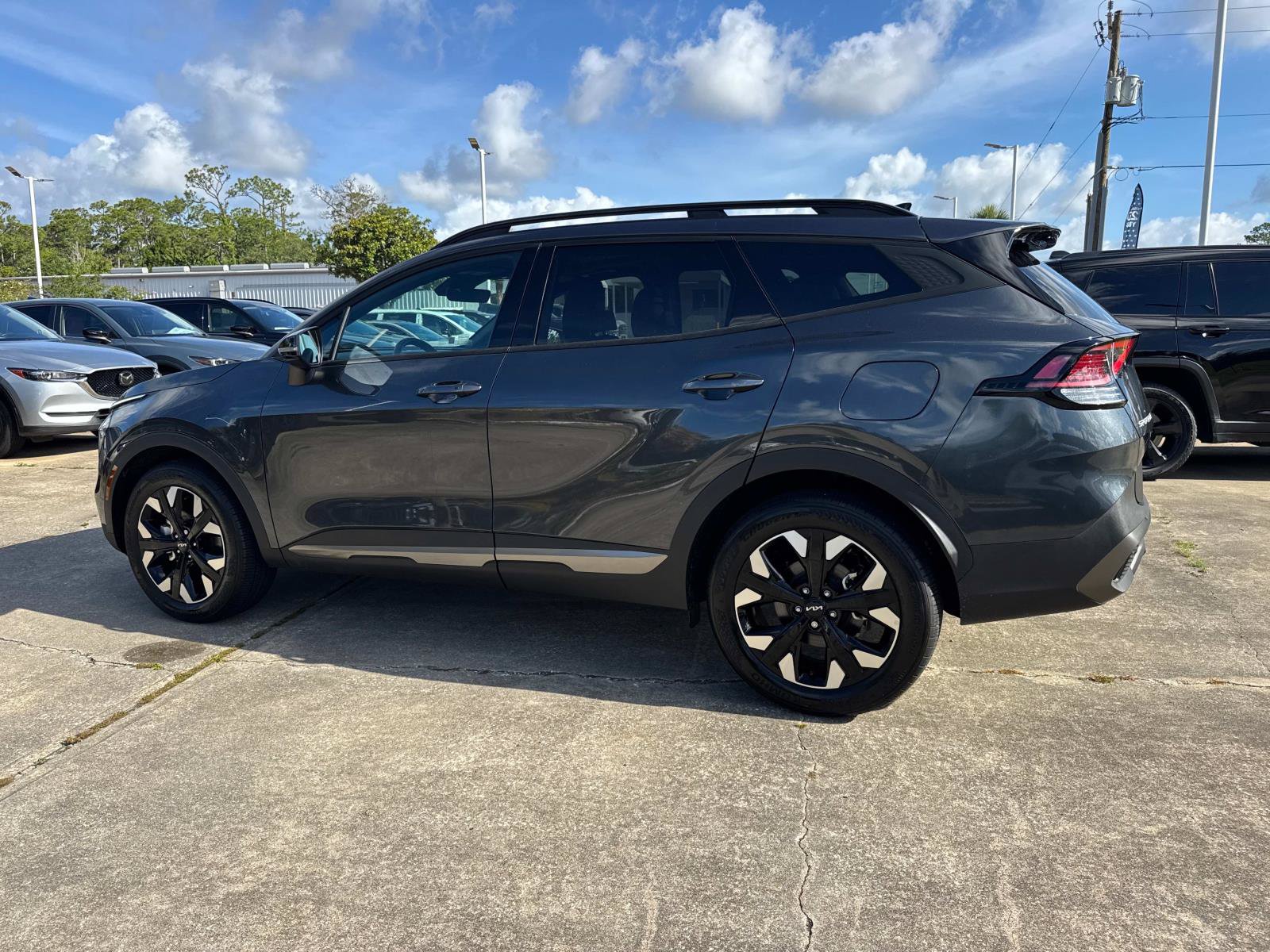 Used 2024 Kia Sportage X-Line w/ X-Line Premium Package AWD/4WD image 5