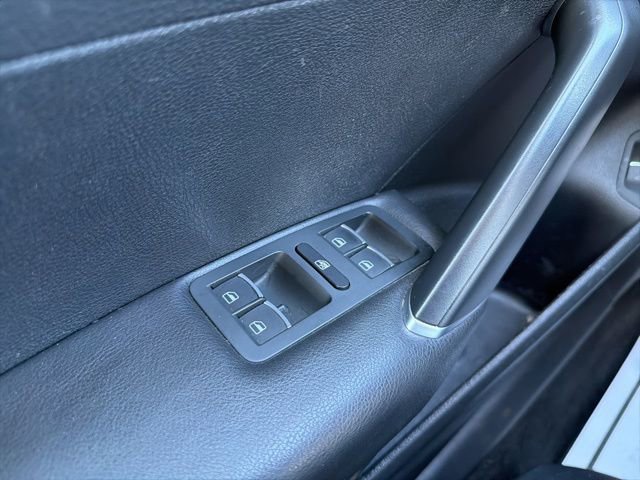 Used 2016 Volkswagen Passat 1.8T S image 23