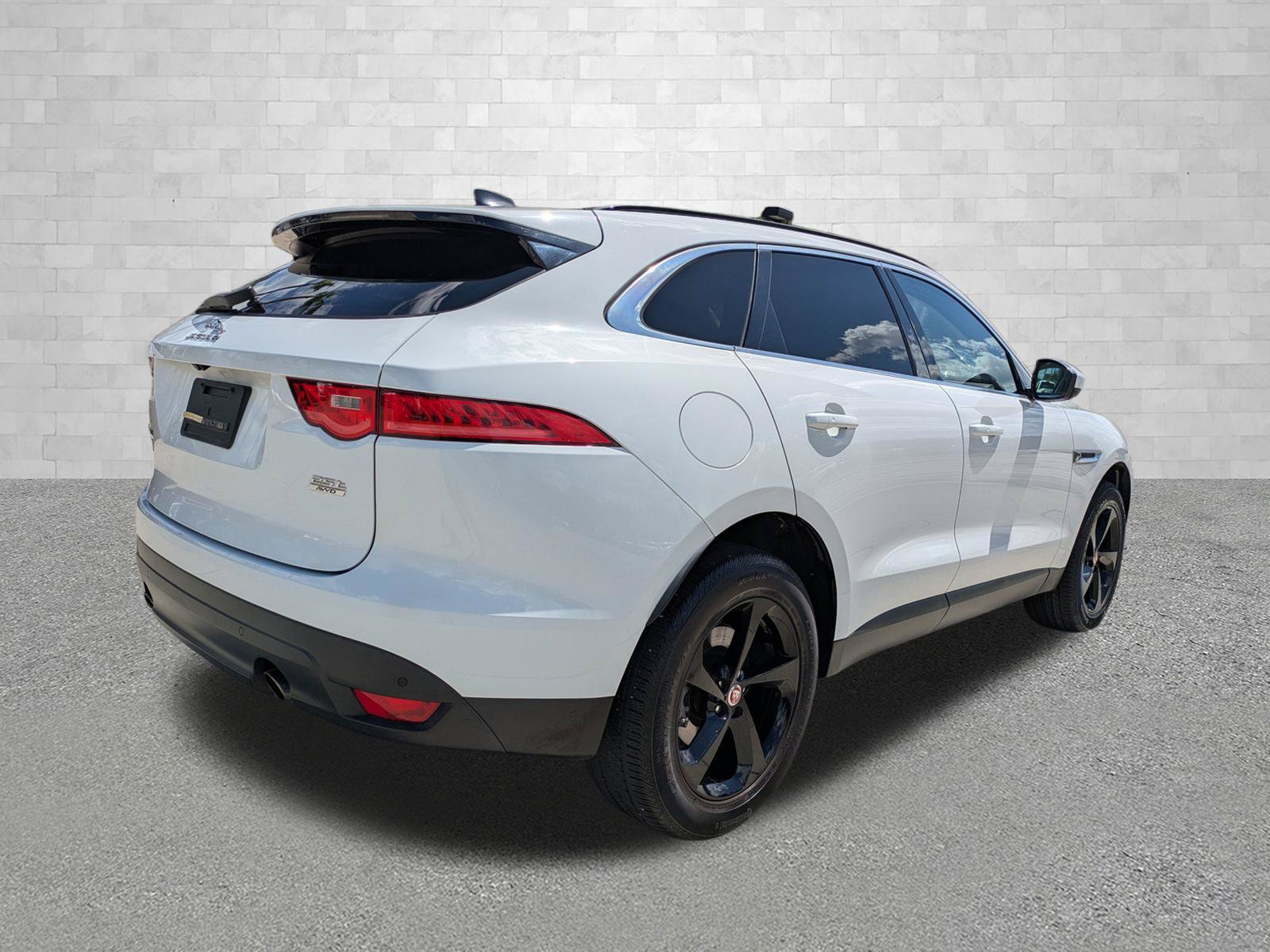 Used 2020 Jaguar F-PACE Premium AWD/4WD image 2