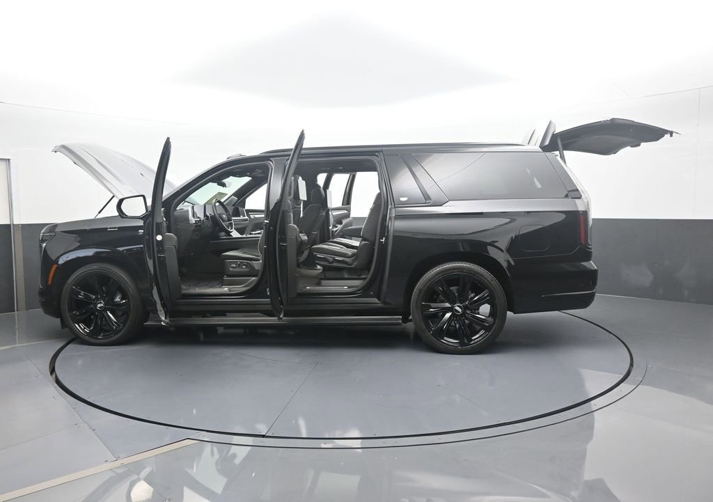 Used 2025 Cadillac Escalade ESV Sport w/ Touring Package image 86