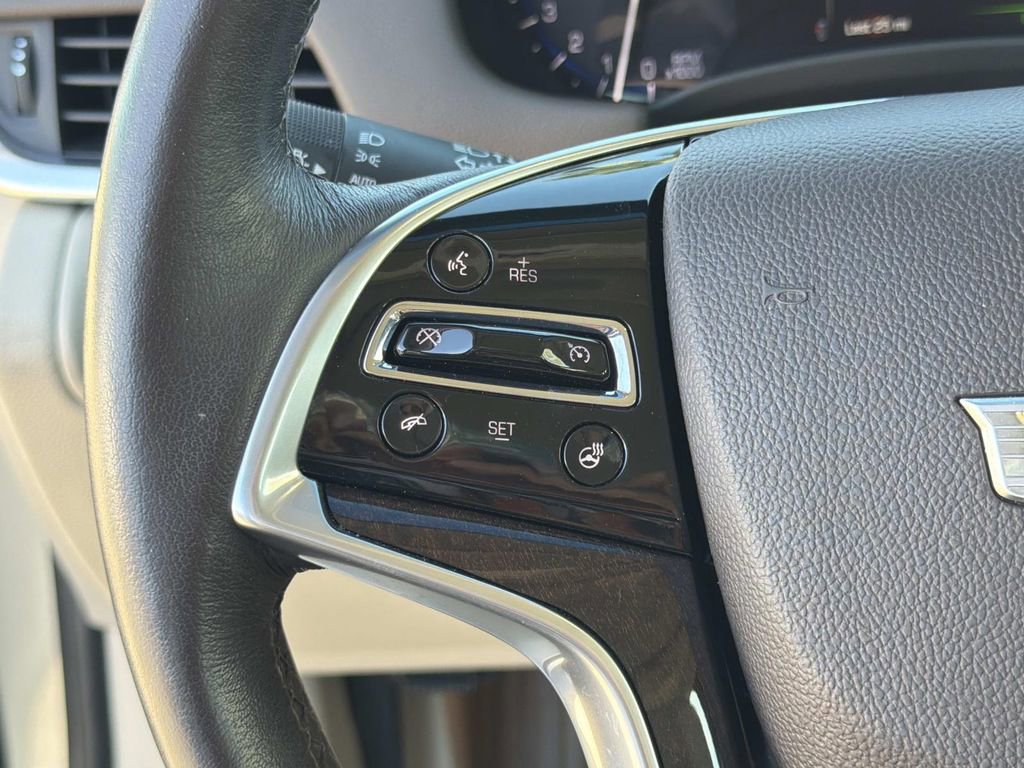 Used 2016 Cadillac XTS Luxury image 9