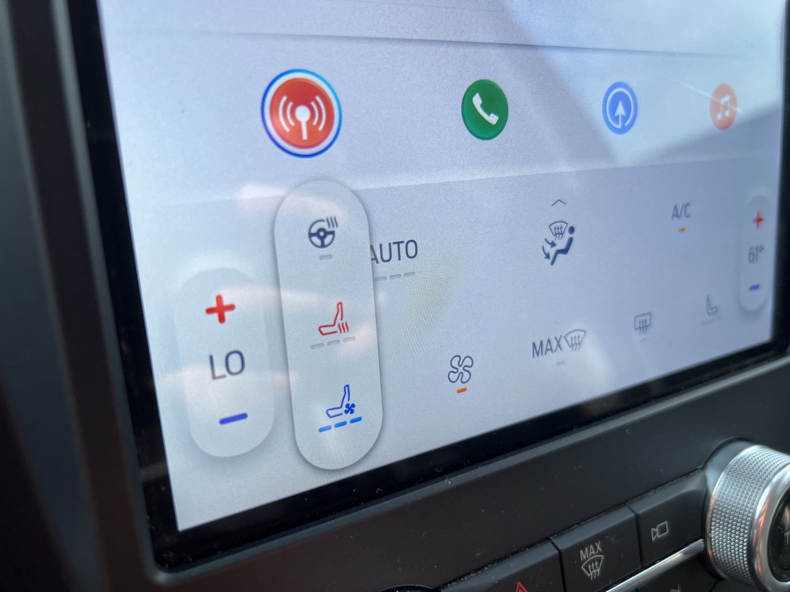 Used 2023 Ford Edge Titanium w/ Equipment Group 301A image 19