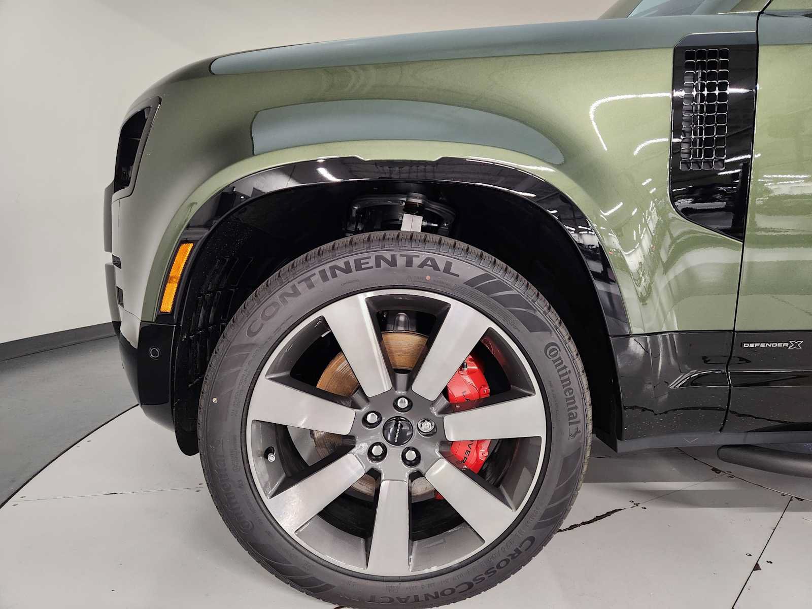 New 2026 Land Rover Defender 110 X AWD/4WD image 16