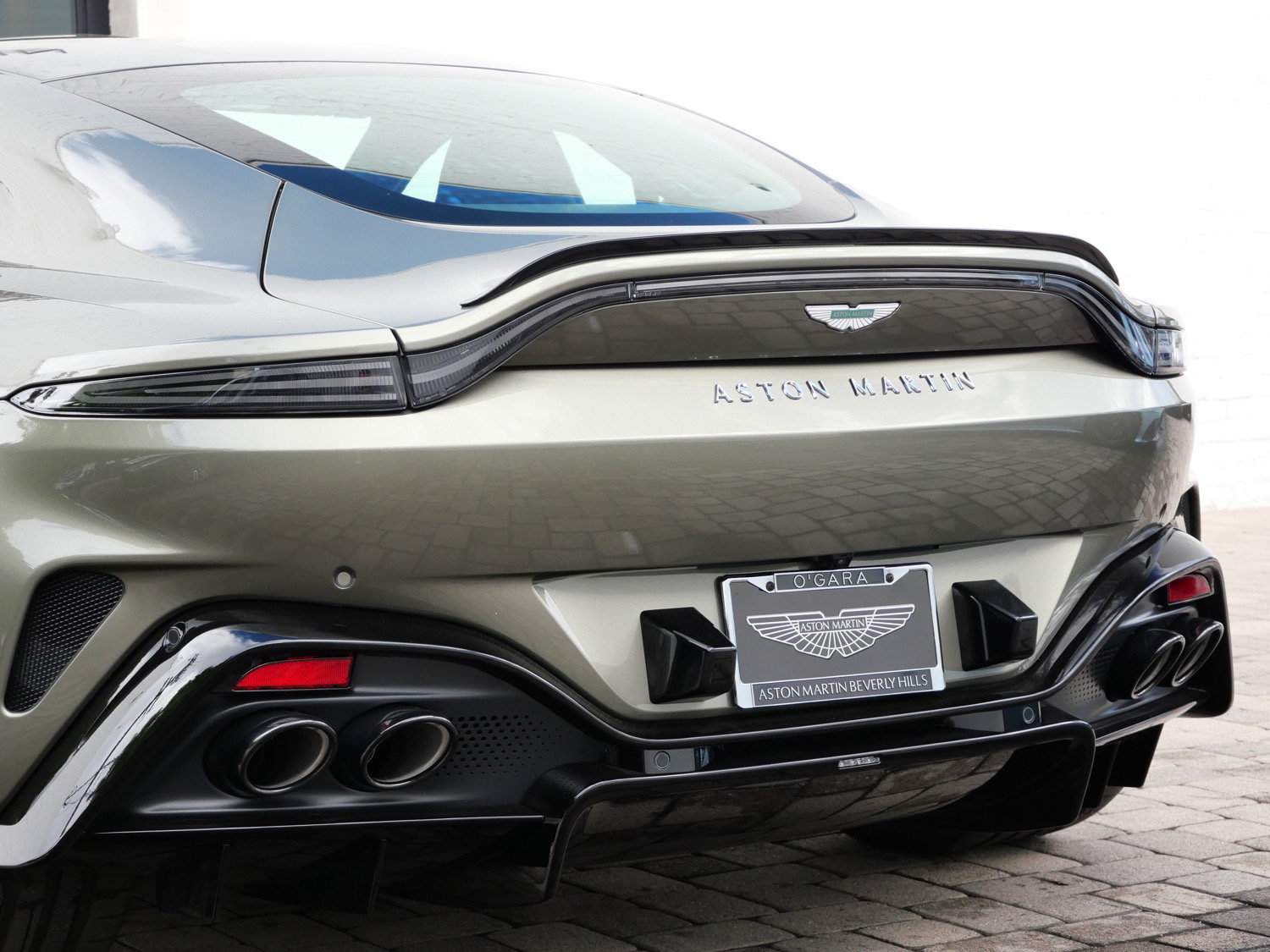 New 2026 Aston Martin V8 Vantage S RWD image 8