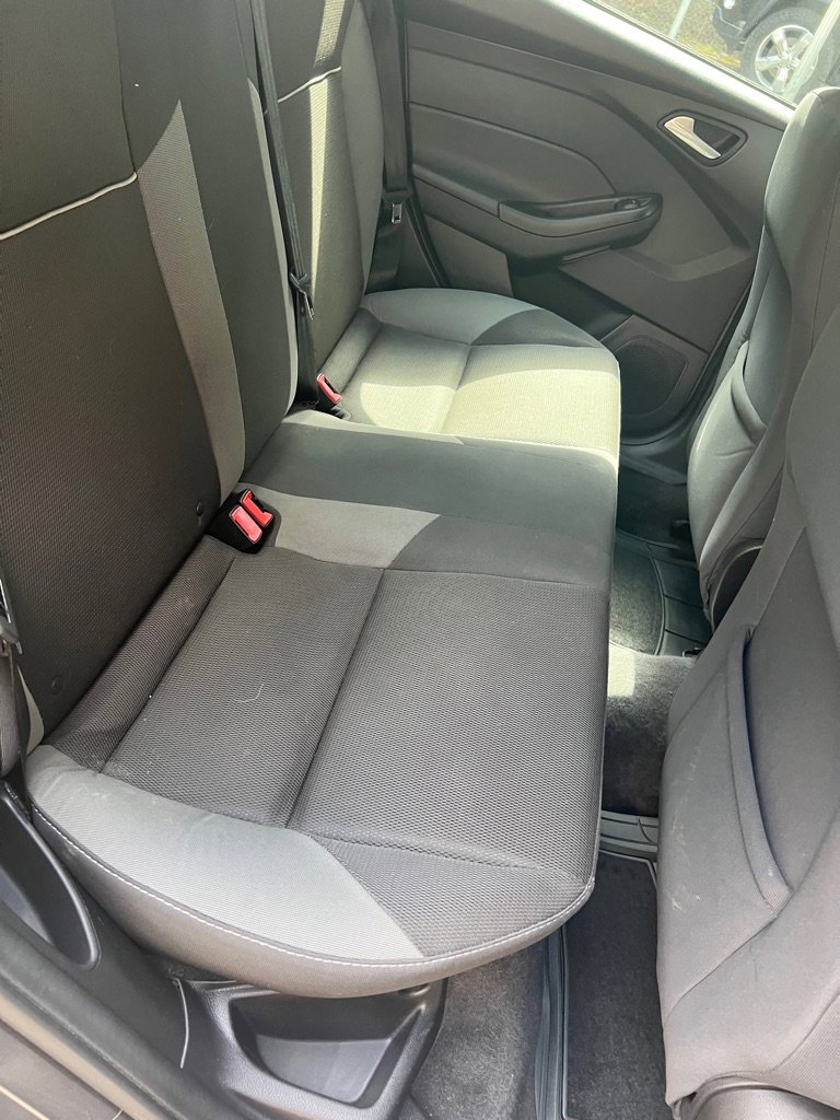 Used 2013 Ford Focus SE image 16