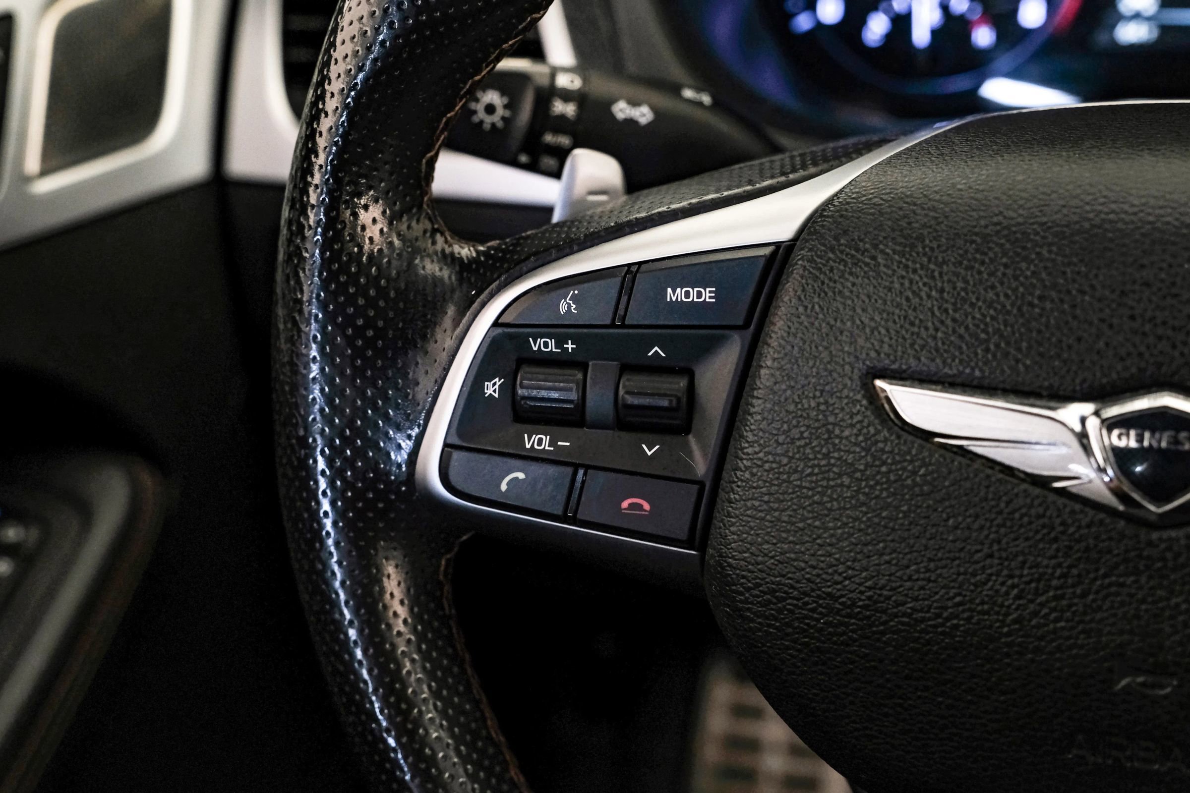 Used 2019 Genesis G80 3.3T Sport RWD image 18