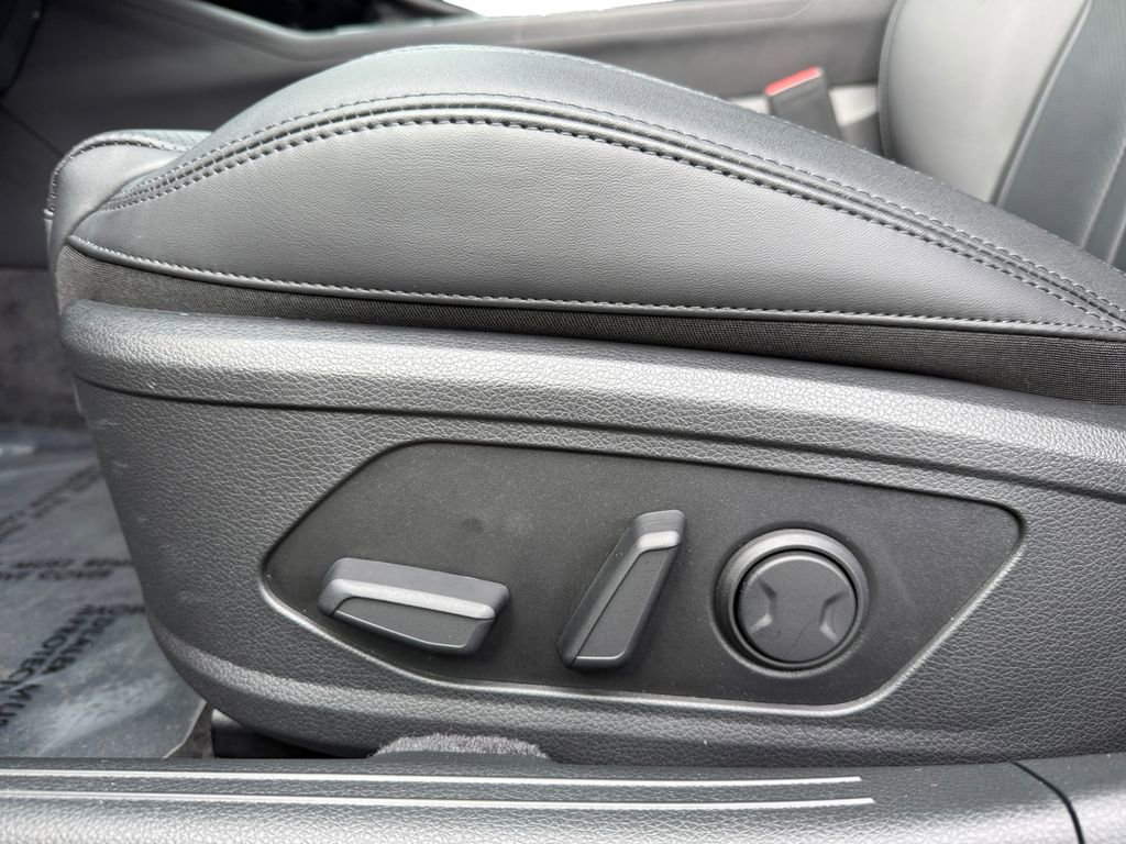 Used 2025 Kia K5 EX image 10