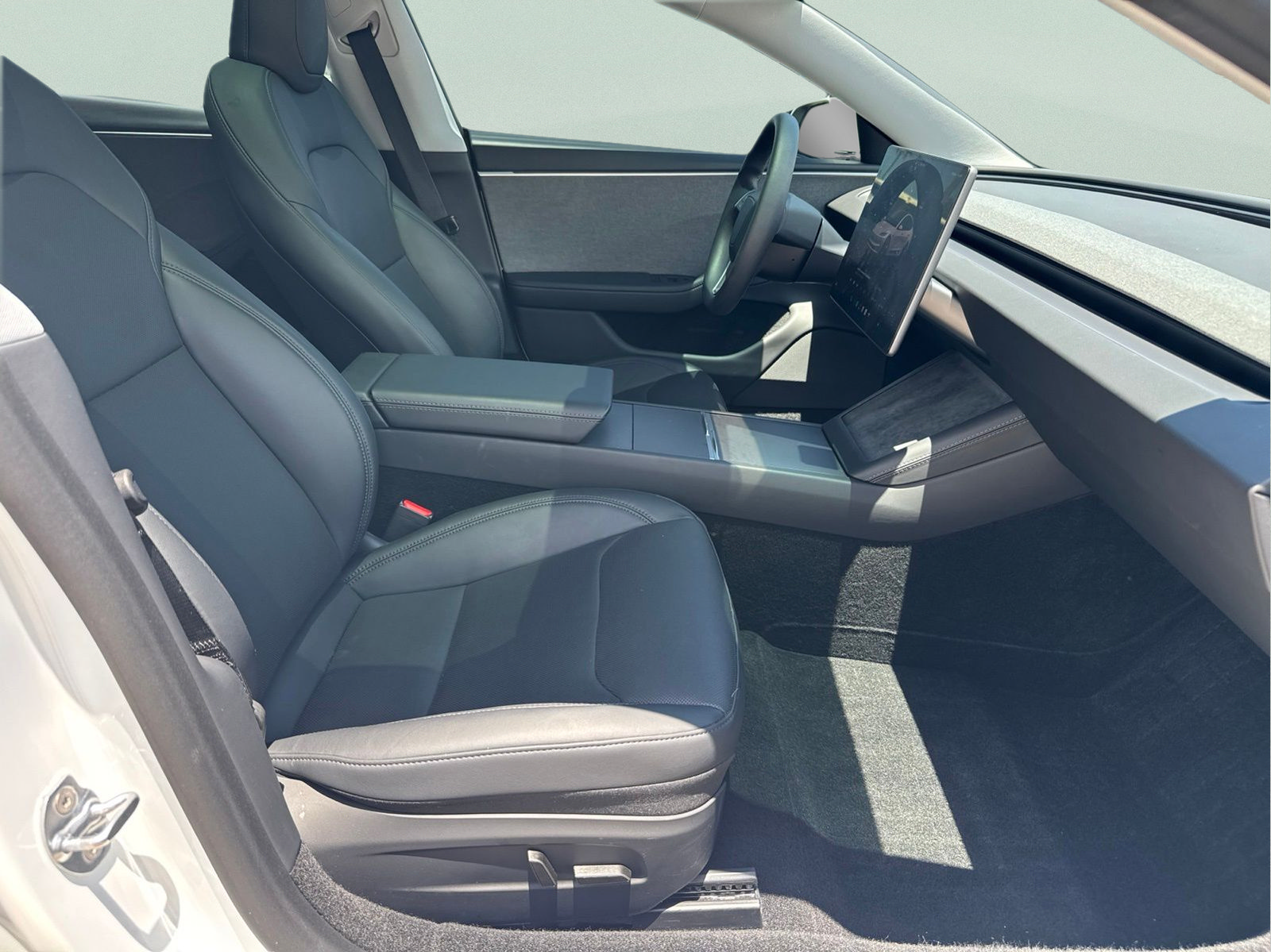 Used 2025 Tesla Model 3 Long Range RWD image 32