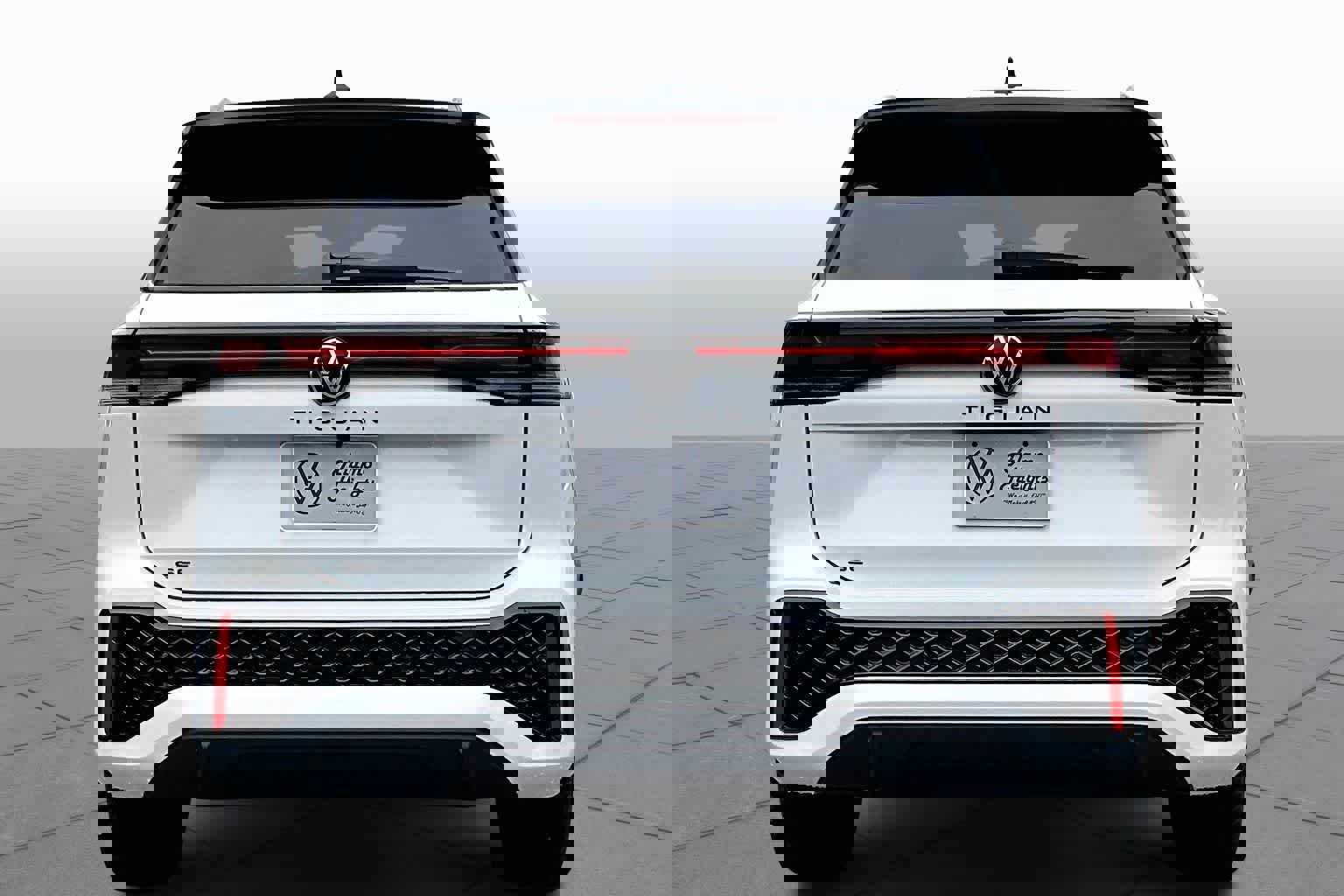 New 2026 Volkswagen Tiguan SE R-Line image 4