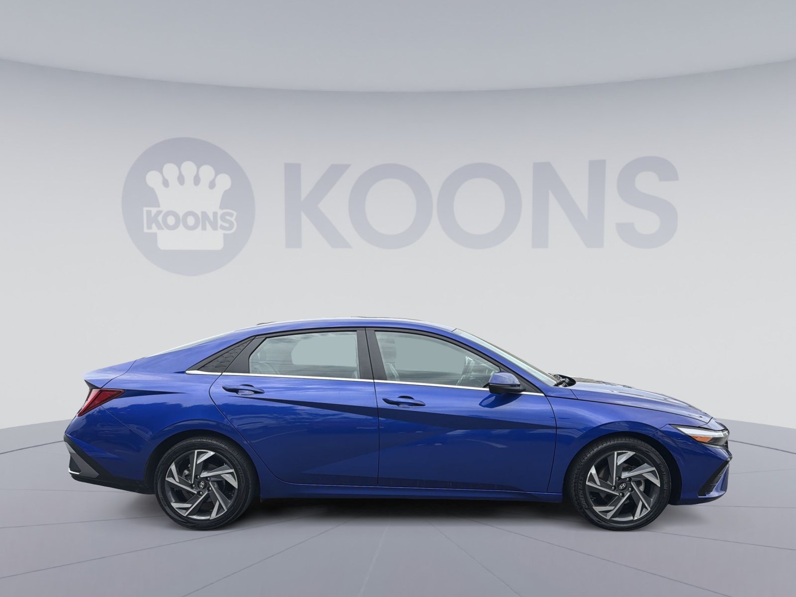 Certified 2024 Hyundai Elantra Limited FWD image 8
