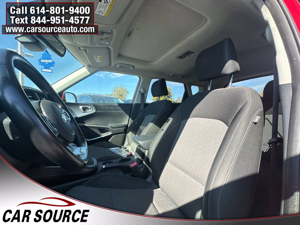 Used 2020 Kia Soul GT-Line w/ Option Group 015 FWD image 9