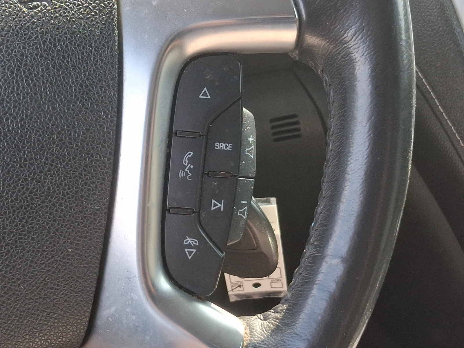 Used 2016 GMC Acadia SLE AWD/4WD image 21