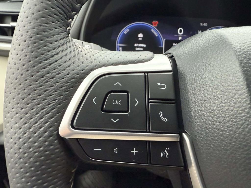 Used 2026 Toyota Sienna Platinum image 26