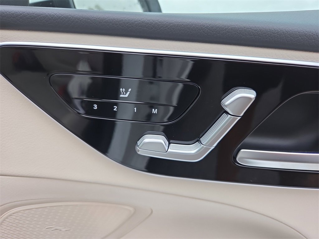 New 2025 Mercedes-Benz C 300 4MATIC Sedan image 17