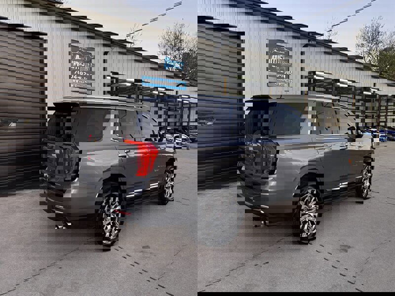 Used 2021 GMC Yukon Denali w/ Denali Ultimate Package image 14