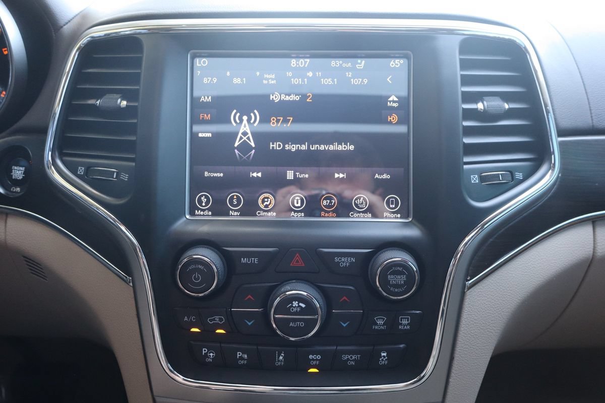 Used 2018 Jeep Grand Cherokee Overland AWD/4WD image 34