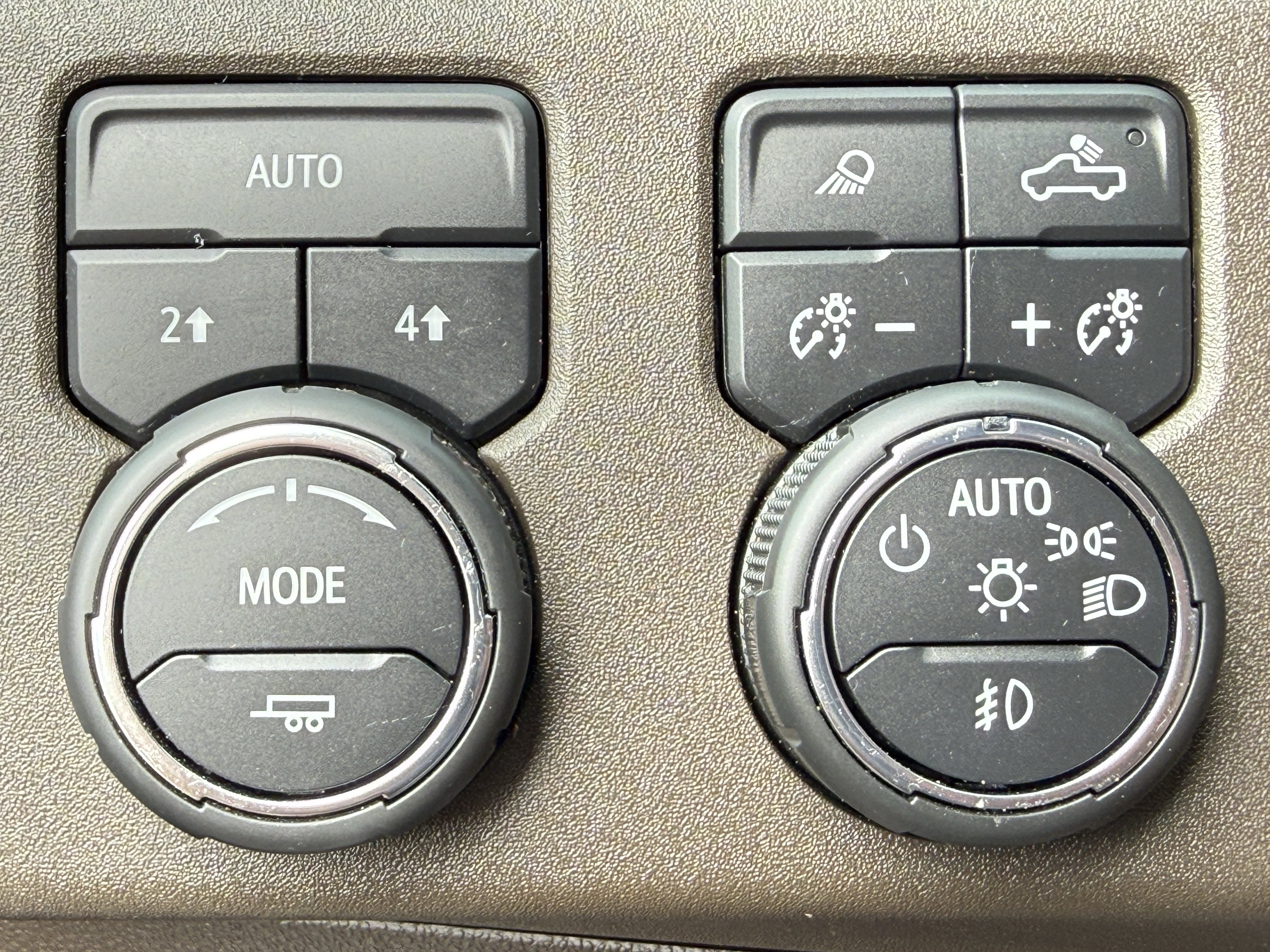 Used 2023 Chevrolet Silverado 1500 RST w/ Redline Edition image 36