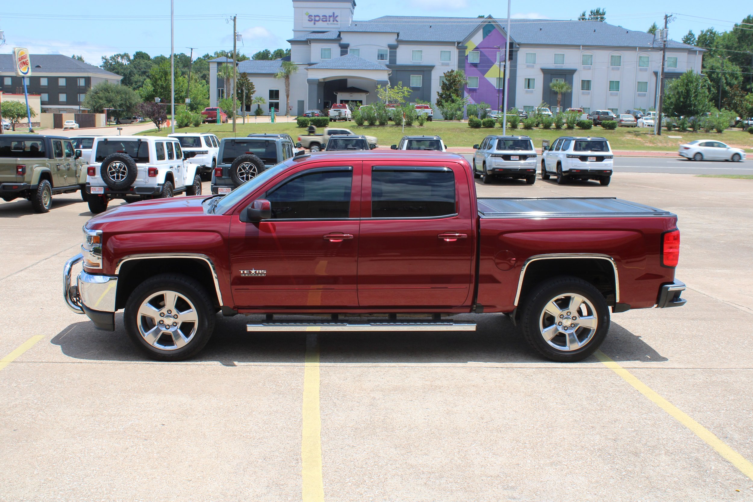 Used 2017 Chevrolet Silverado 1500 LT w/ Texas Edition RWD image 10