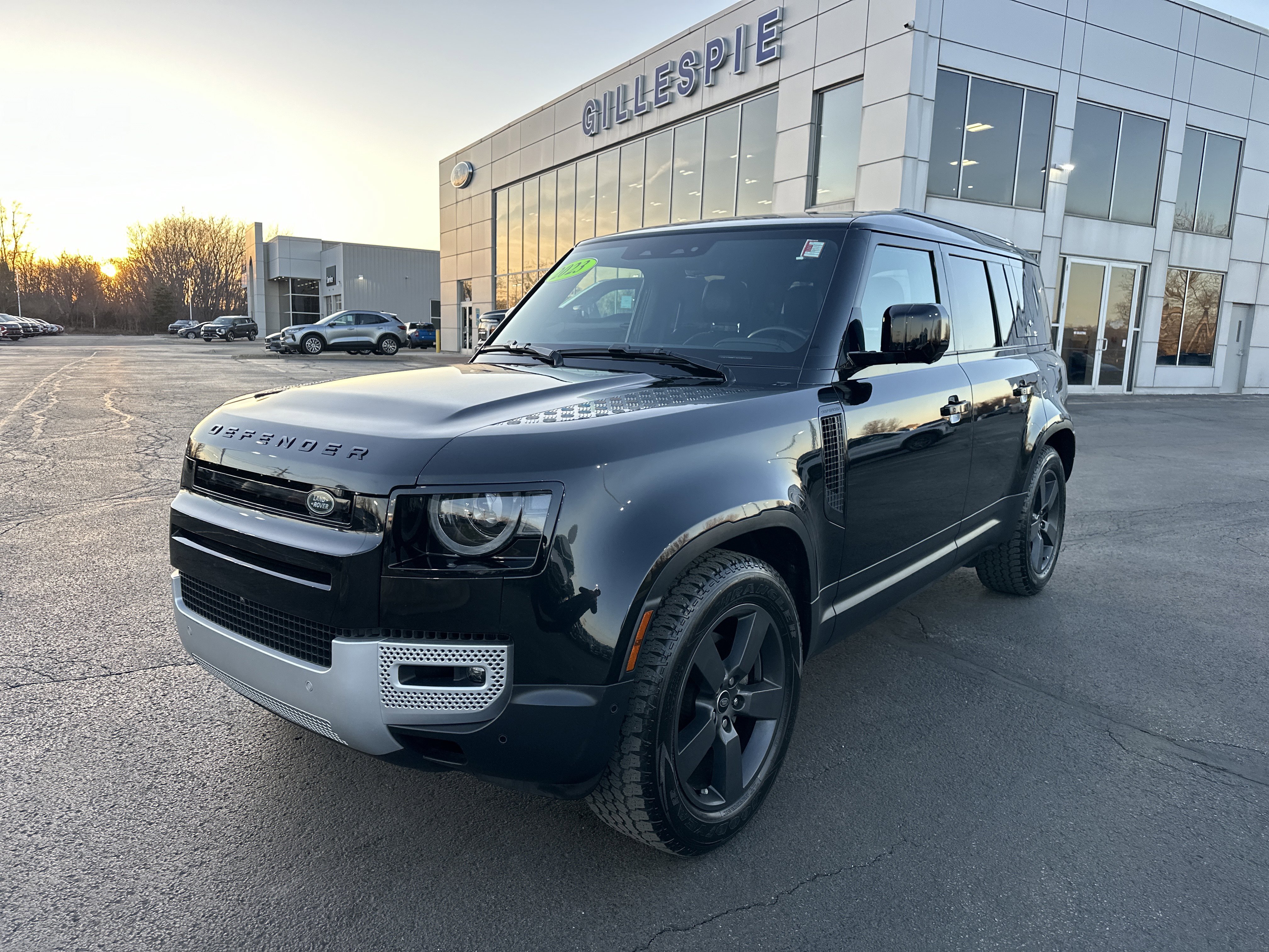 Used 2023 Land Rover Defender 110 S image 8