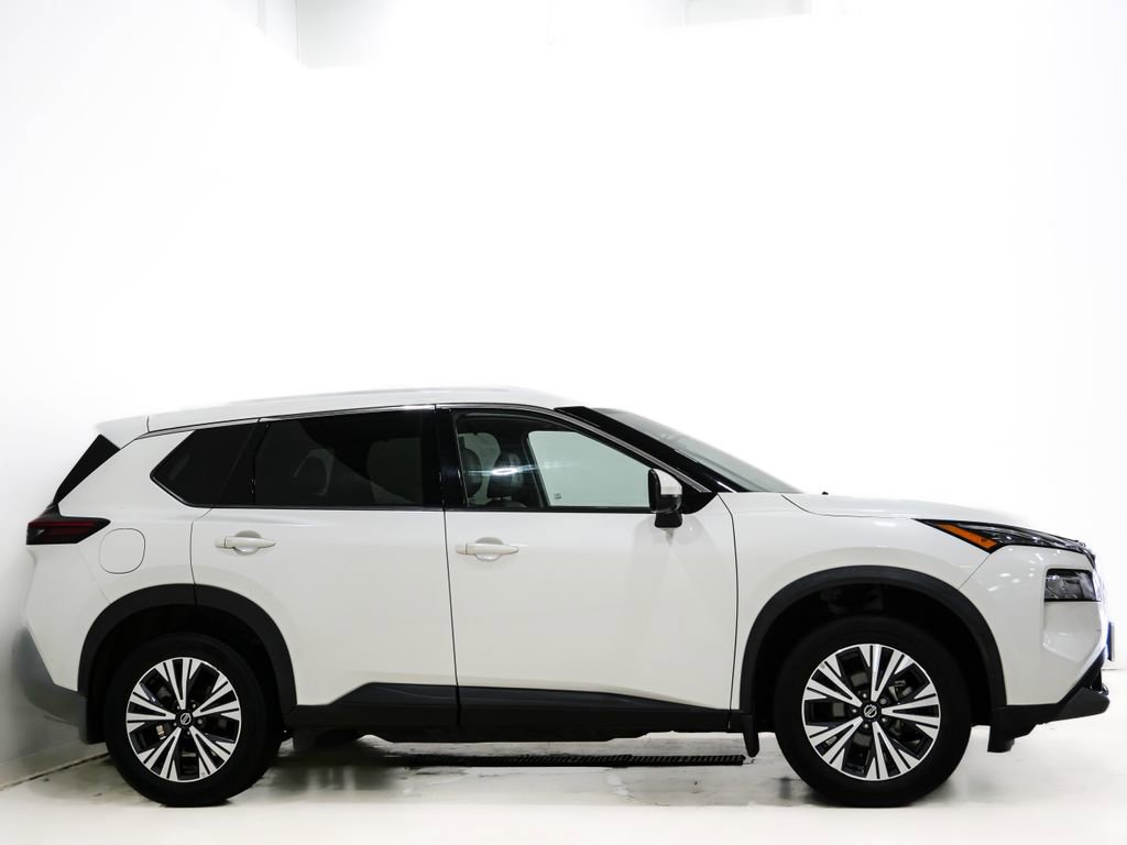 Used 2021 Nissan Rogue SV w/ Premium Package AWD/4WD image 5