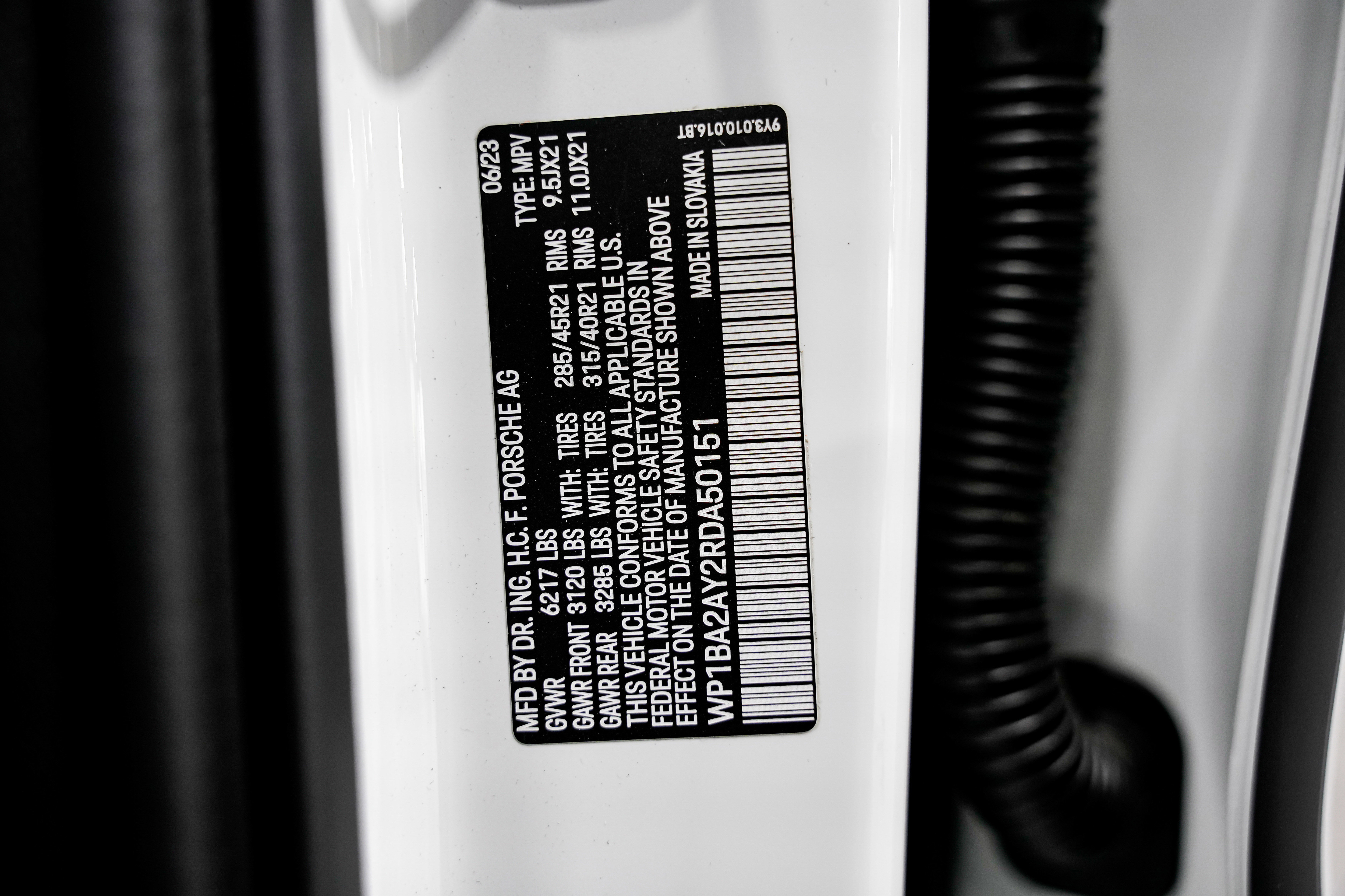 Used 2024 Porsche Cayenne Coupe w/ Premium Package Plus image 51