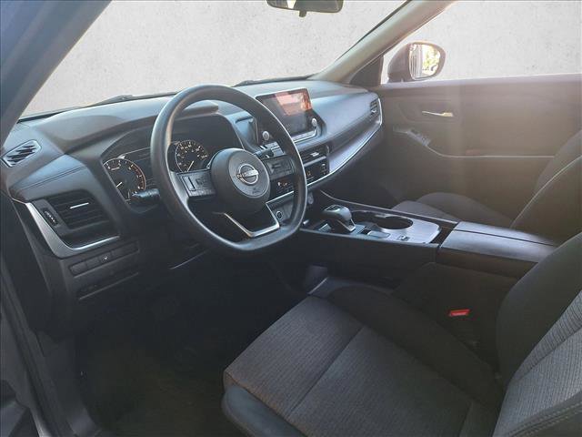 Used 2023 Nissan Rogue SV image 9