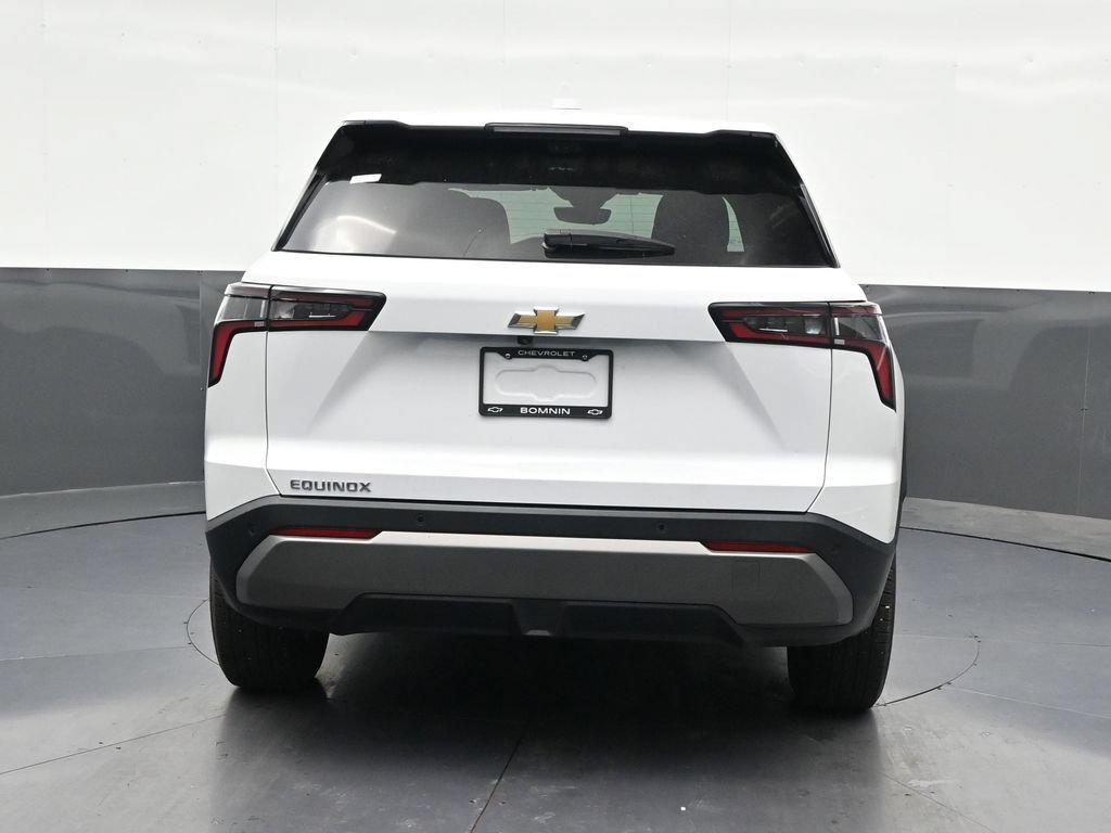 Used 2025 Chevrolet Equinox LT w/ Safety and Technology Package FWD image 4