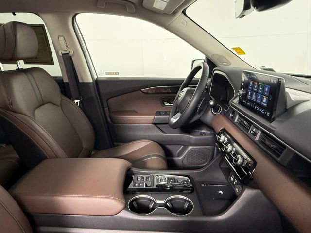 Used 2025 Honda Pilot Elite image 53