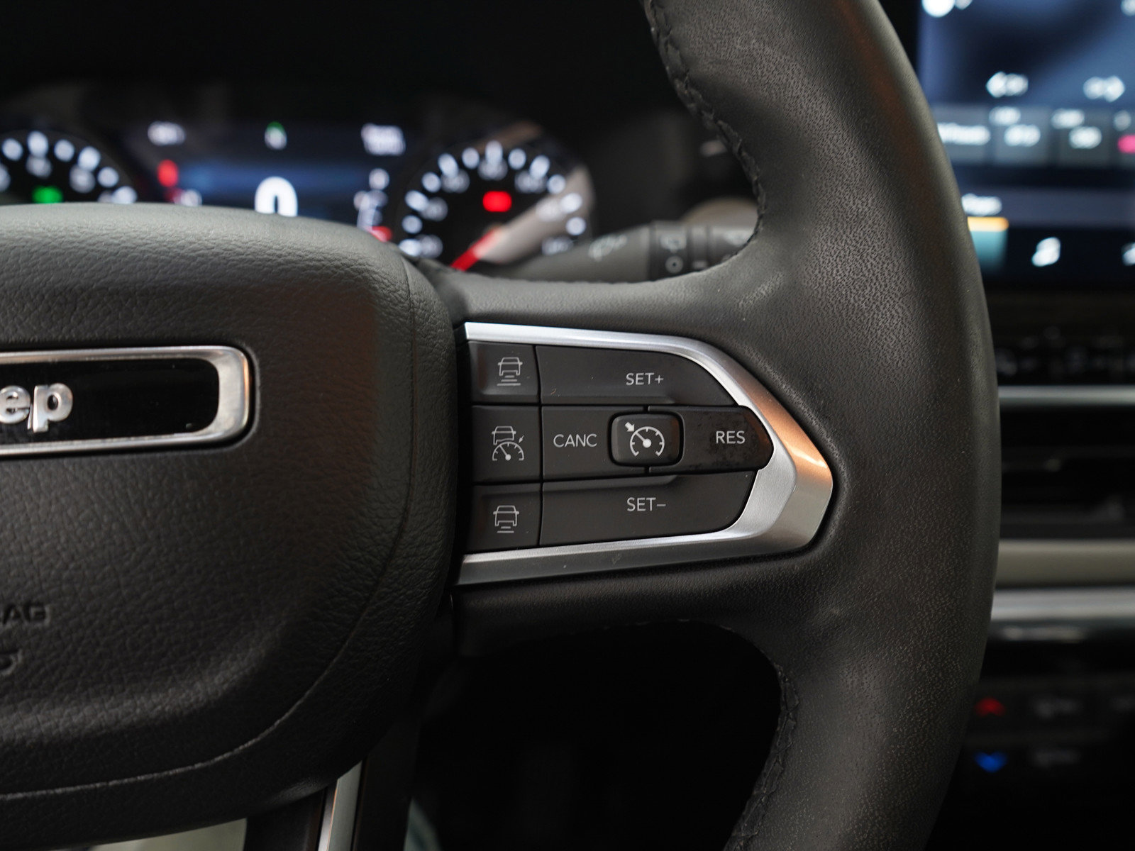 Used 2023 Jeep Compass Limited w/ Sun and Sound Group AWD/4WD image 26
