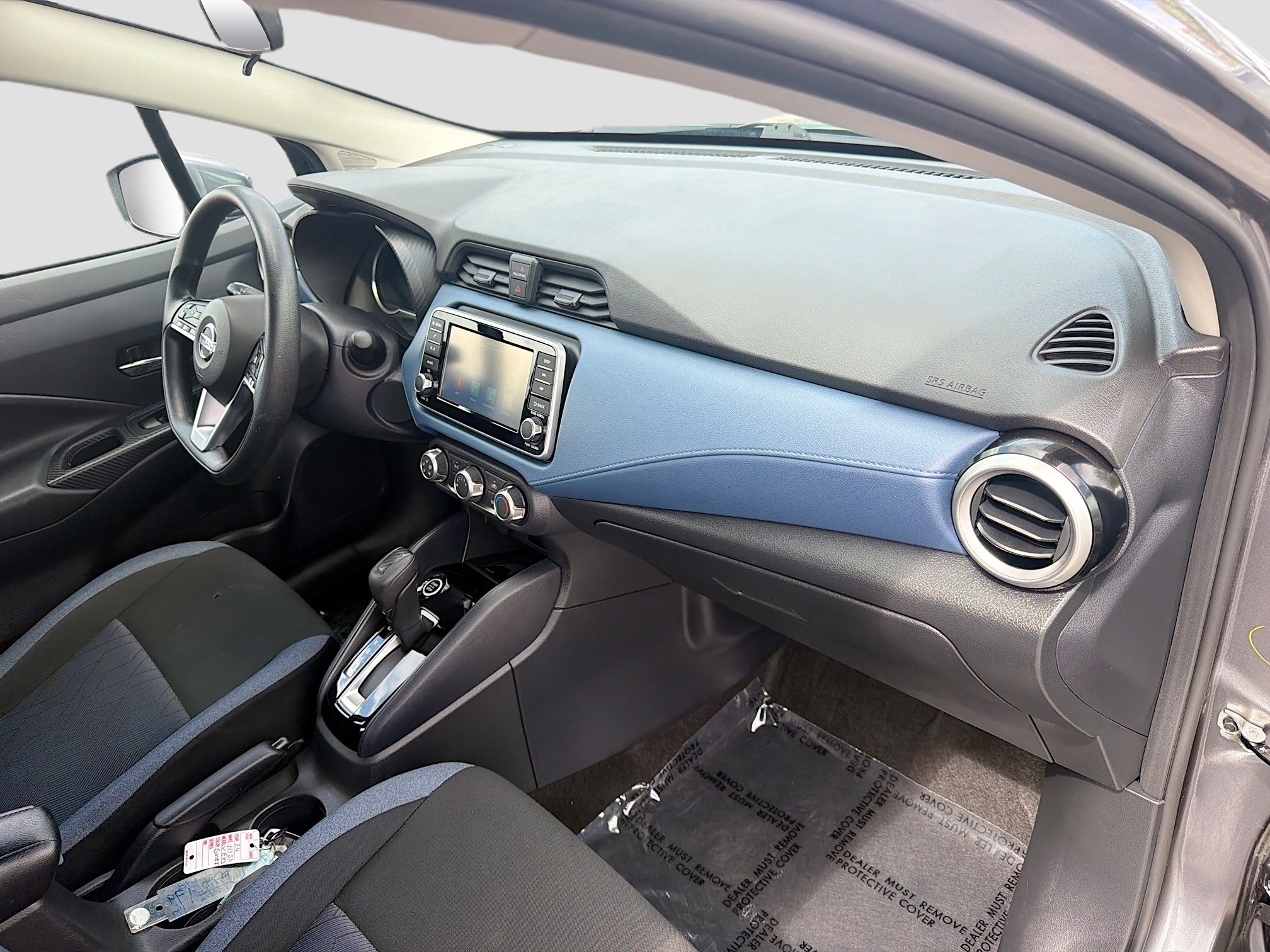 Used 2025 Nissan Versa SV image 31
