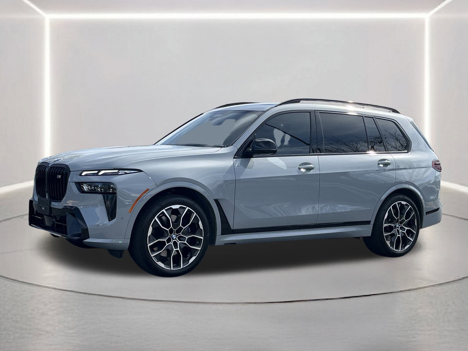 Used 2026 BMW X7 M60i image 25