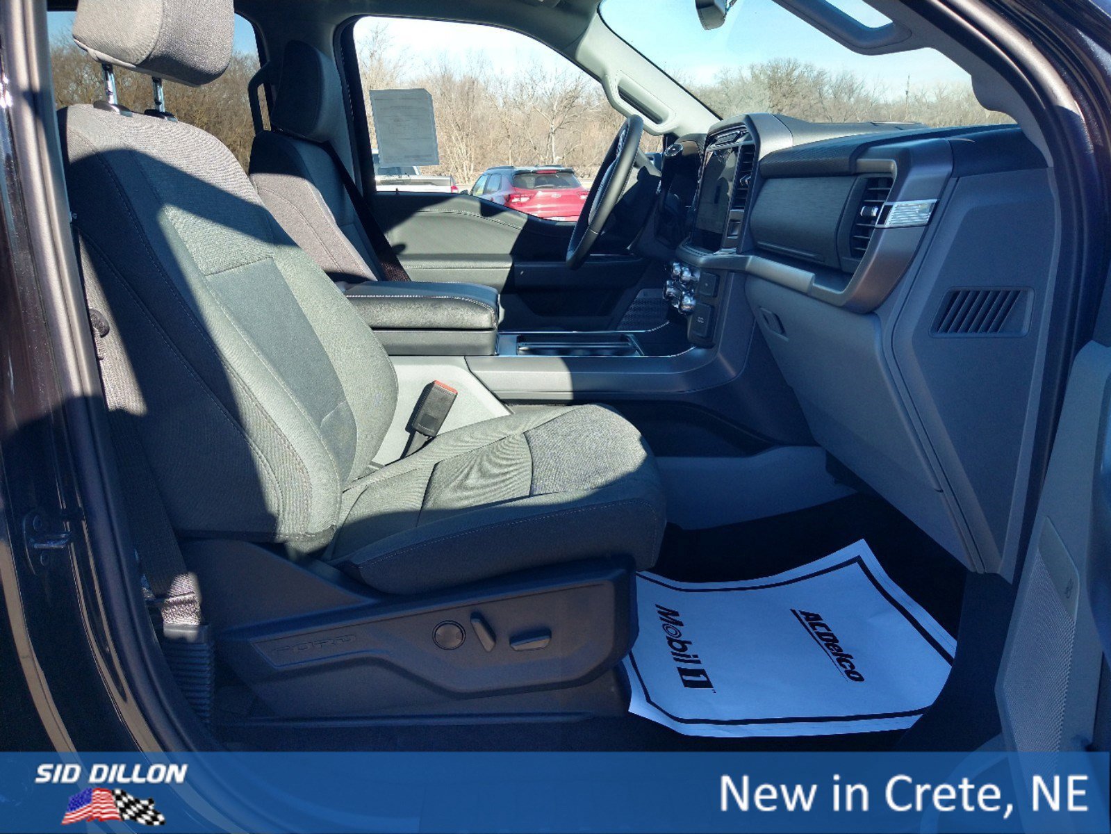 New 2025 Ford F150 XLT w/ Equipment Group 303A High image 4