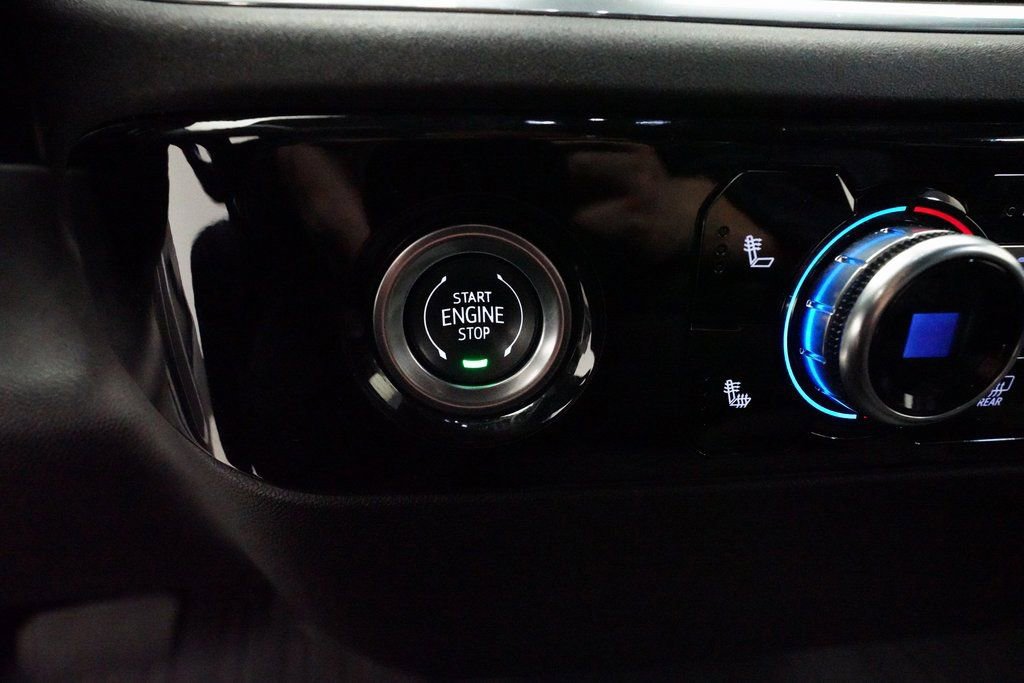 Used 2024 GMC Sierra 1500 Elevation image 30