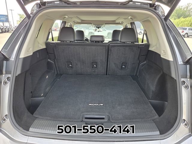 Used 2025 Nissan Rogue SV w/ SV Premium Package FWD image 16