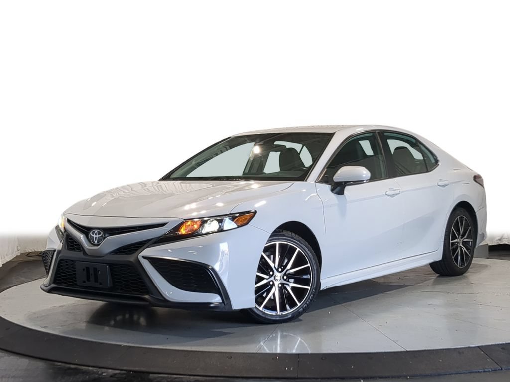 Used 2023 Toyota Camry SE