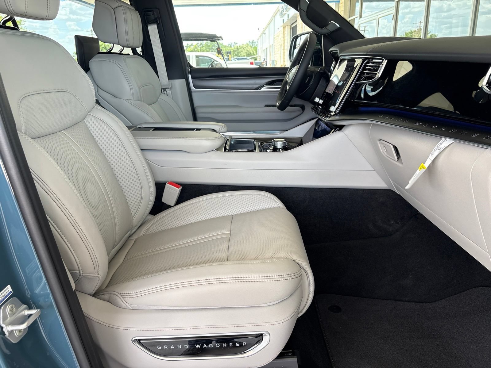 New 2026 Jeep Grand Wagoneer Summit w/ Rear Seat Video Group I AWD/4WD image 27