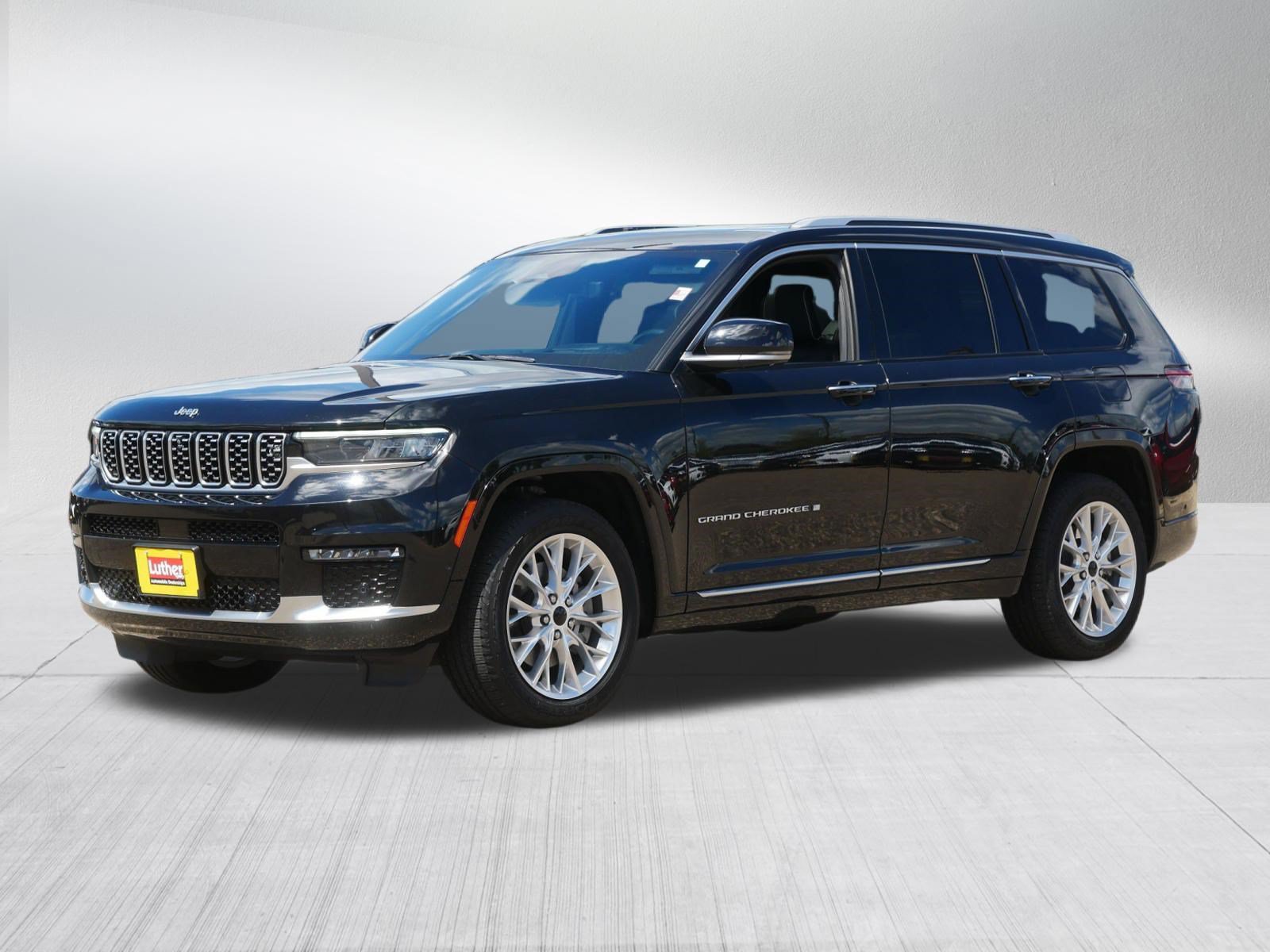Used 2021 Jeep Grand Cherokee L Summit w/ Advanced Protech Group IV AWD/4WD image 3
