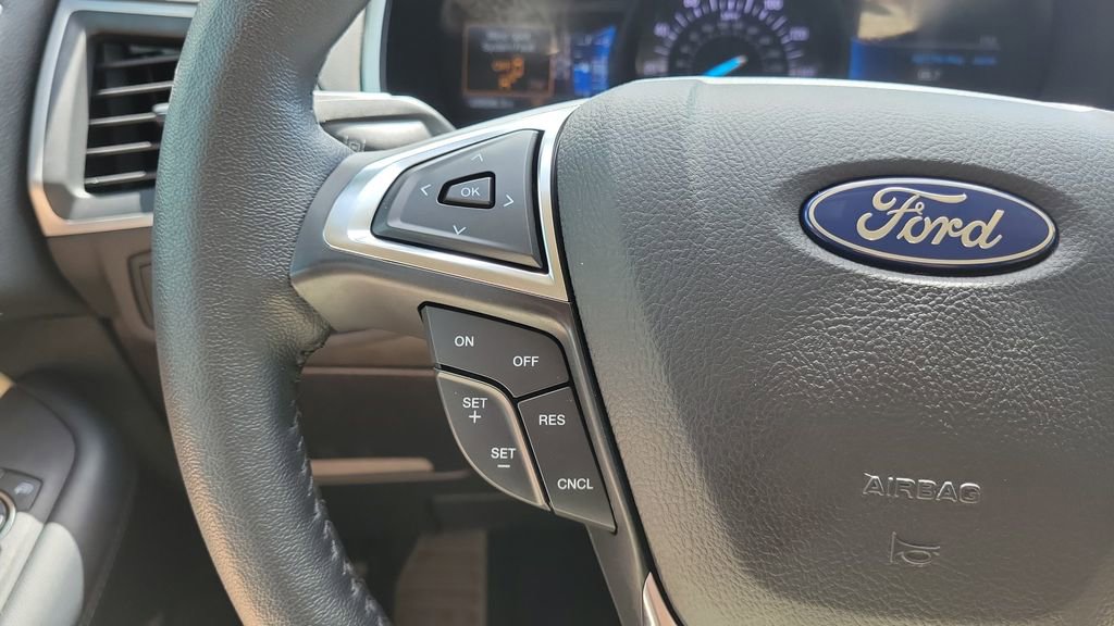 Used 2021 Ford Edge SEL w/ Convenience Package image 32