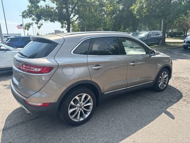 Used 2019 Lincoln MKC Select w/ Select Plus Package FWD image 4
