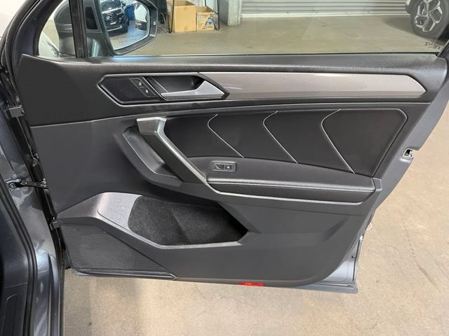 Used 2024 Volkswagen Tiguan SE FWD image 14