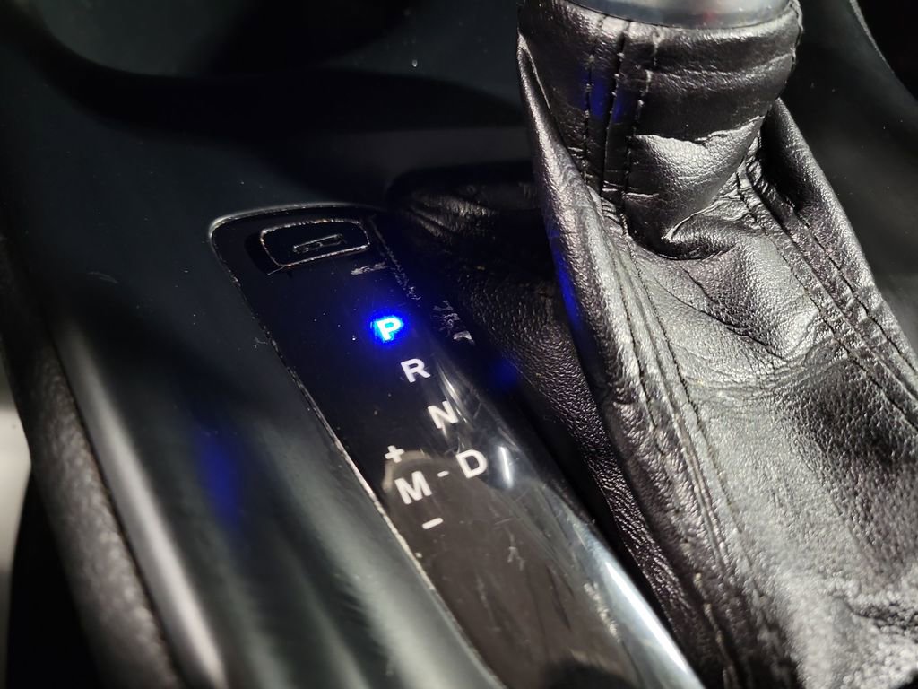 Used 2018 Toyota C-HR XLE image 16