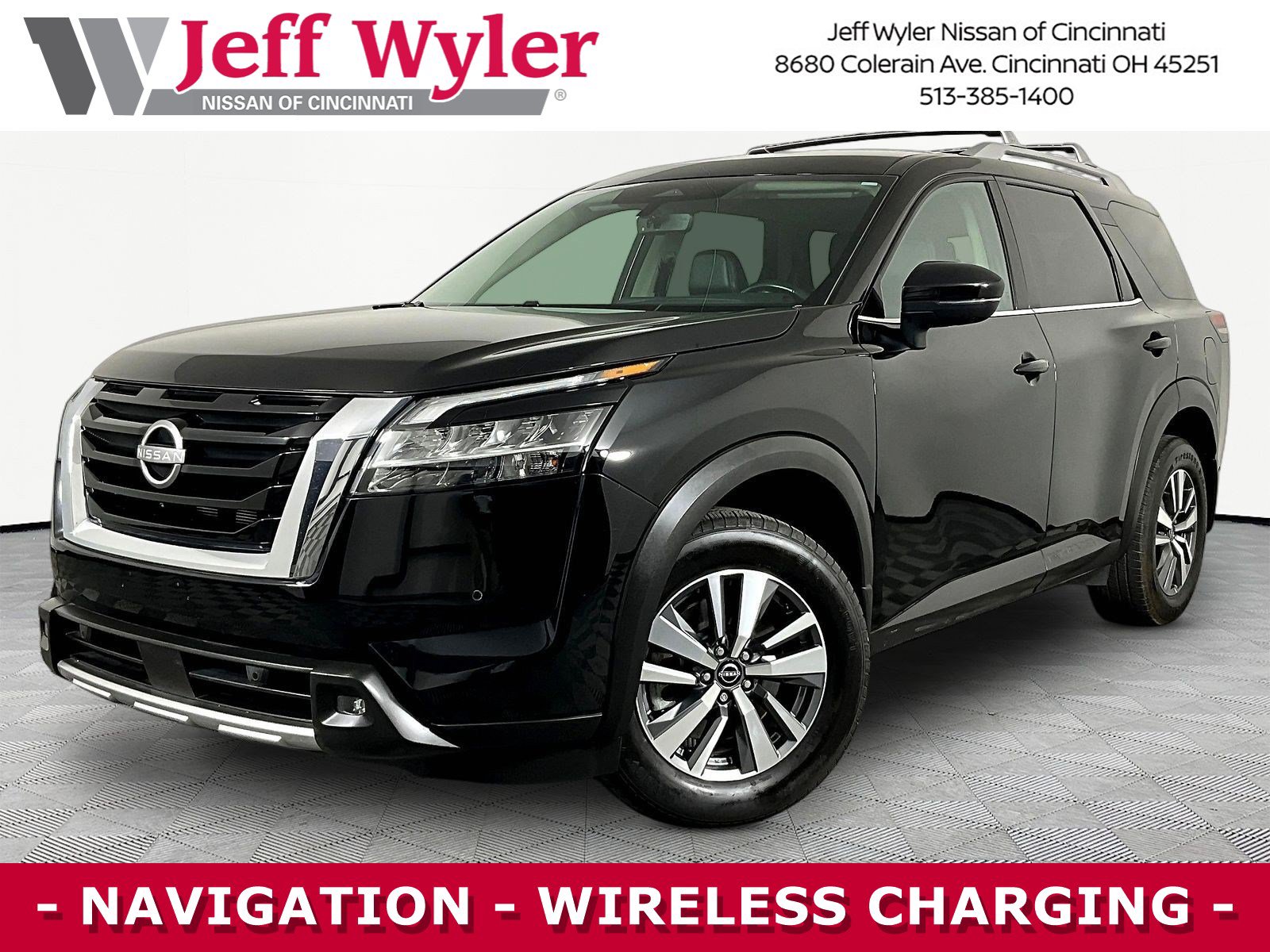 Used 2024 Nissan Pathfinder SL AWD/4WD image 1