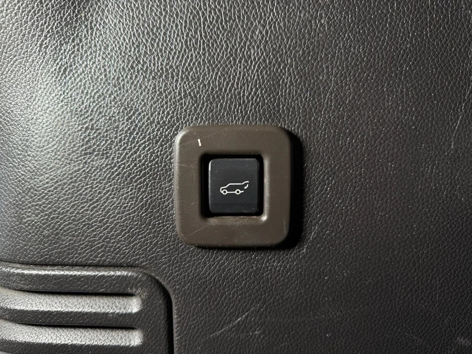 Used 2014 Ford Expedition EL Limited w/ Equipment Group 301A RWD image 17