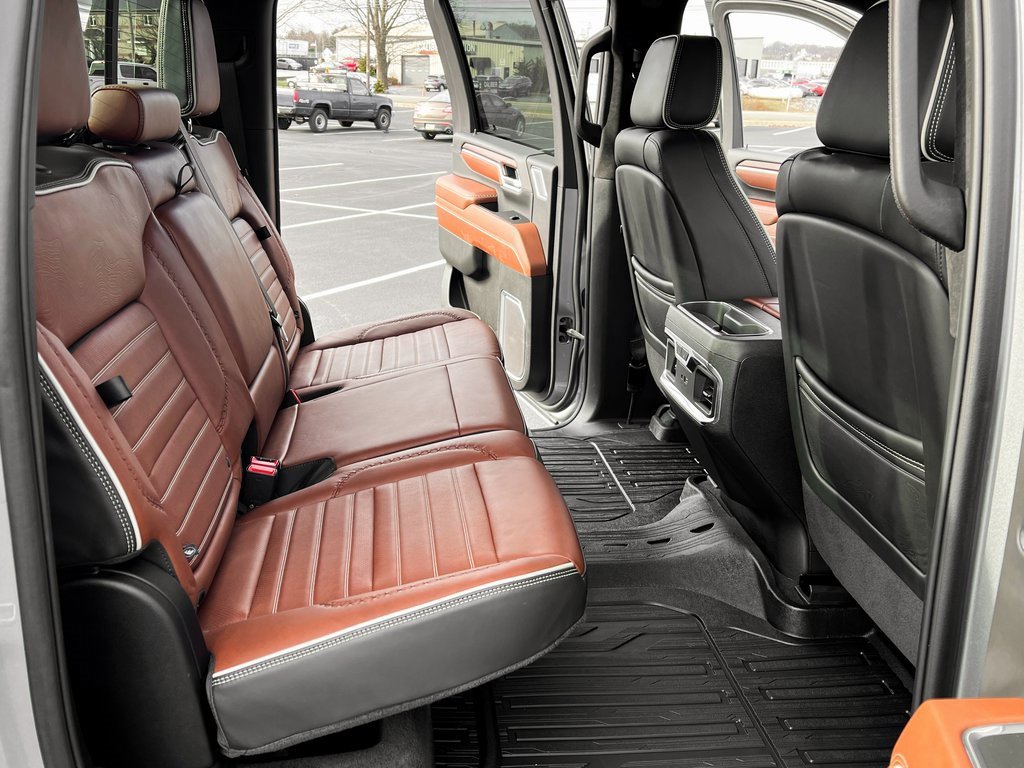 Used 2025 GMC Sierra 3500 Denali Ultimate image 24