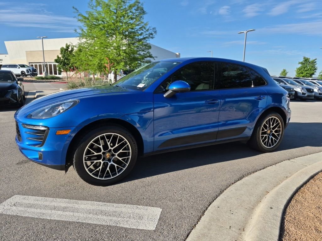 Used 2018 Porsche Macan Sport Edition image 4