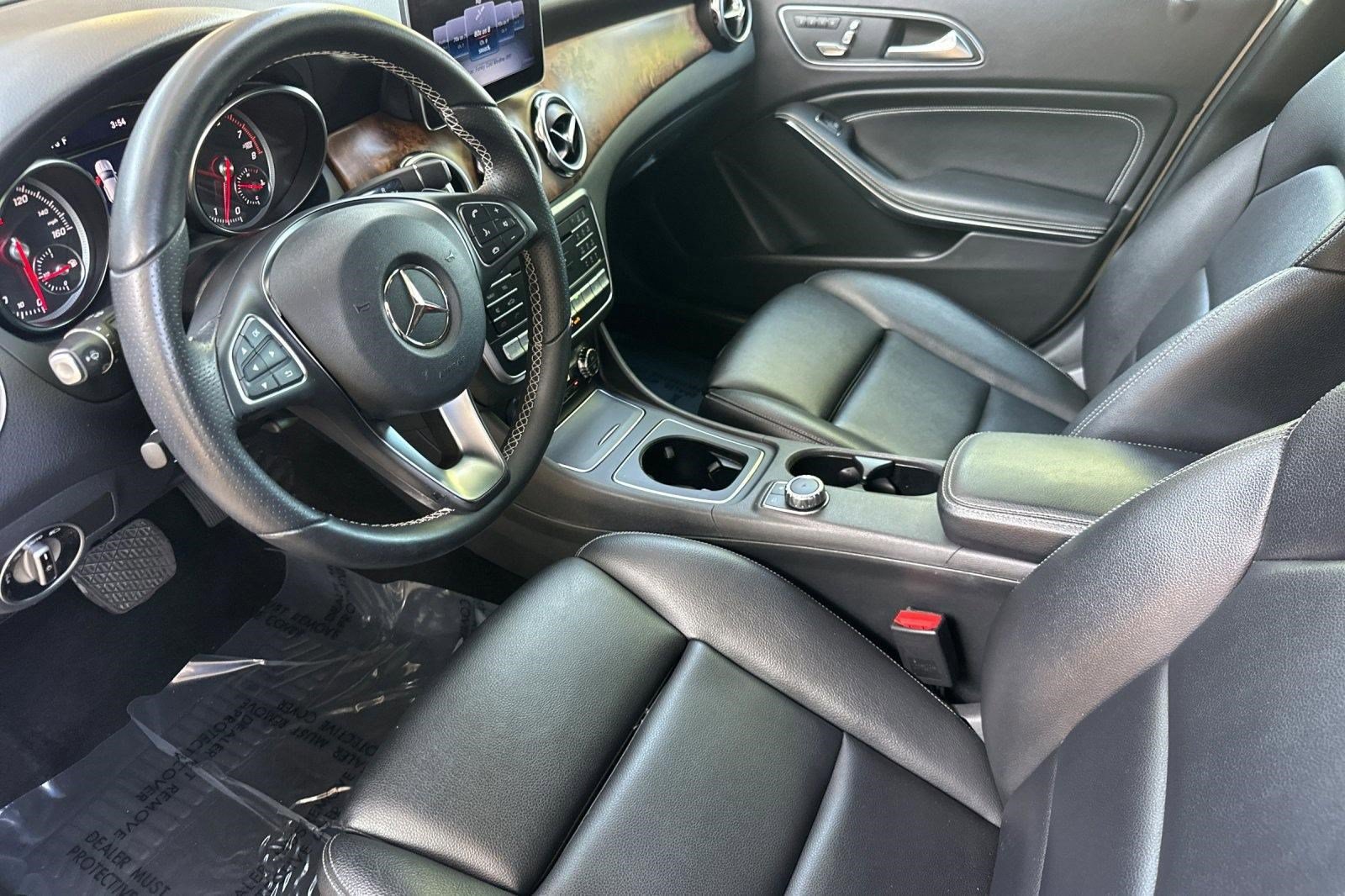 Used 2018 Mercedes-Benz GLA 250 4MATIC image 4