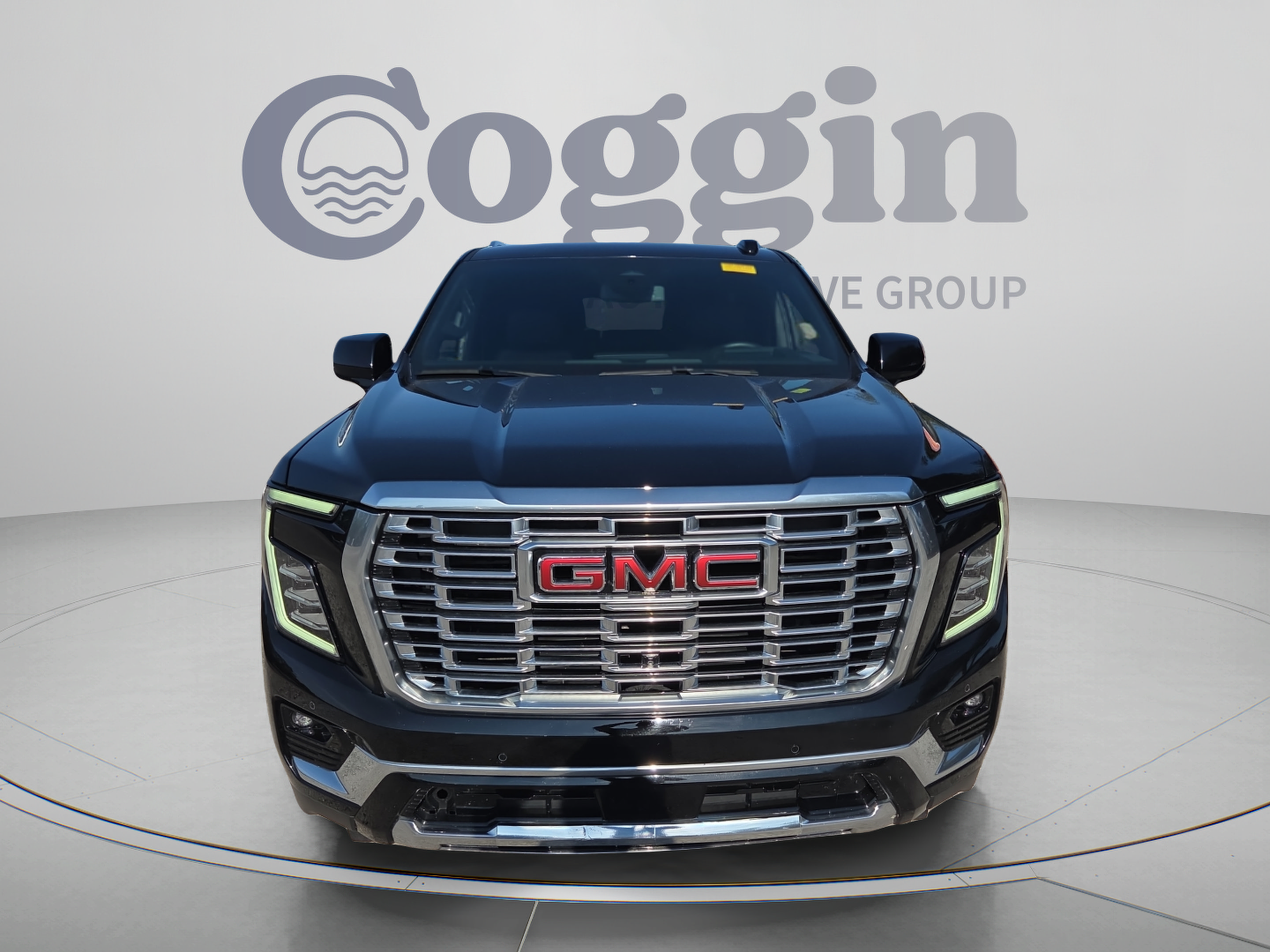 Used 2025 GMC Yukon Denali AWD/4WD image 8