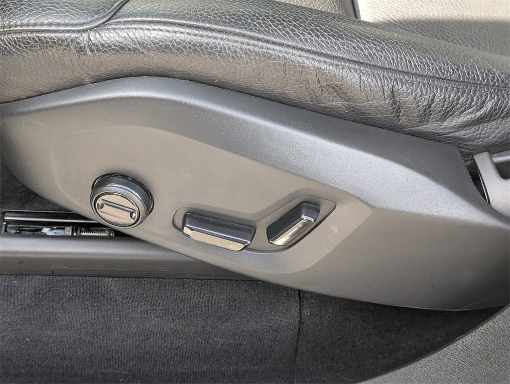 Used 2023 Volvo XC90 T8 Plus w/ Protection Package Premier image 15