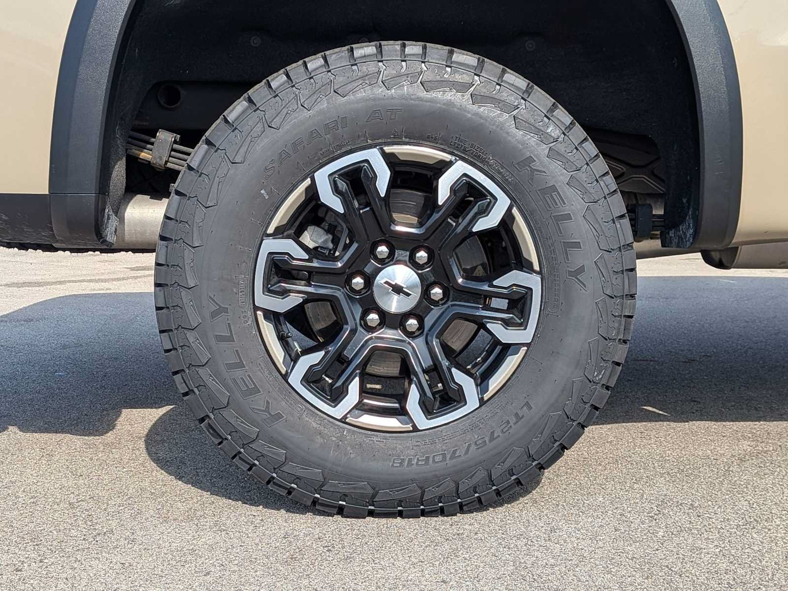Used 2022 Chevrolet Silverado 1500 ZR2 w/ Technology Package AWD/4WD image 14