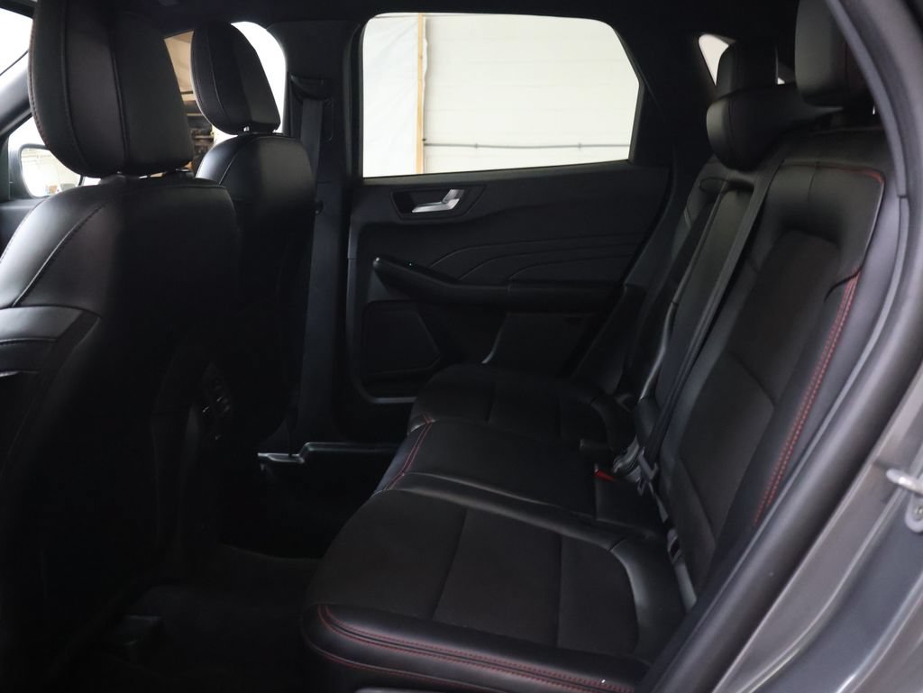 Used 2025 Ford Escape ST-Line w/ Cold Weather Package AWD/4WD image 14